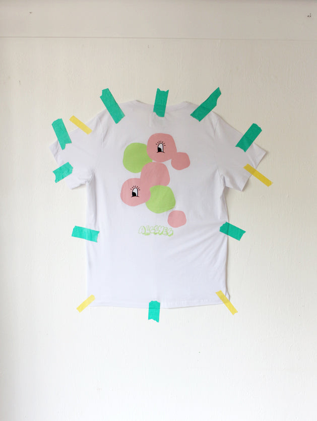 Camiseta Pilar All Eyes Branca Bubbles